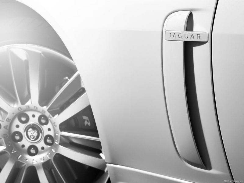 Illustration for article titled 2010 Jaguar XKR: 510 HP Pussycat Kills Even Faster
